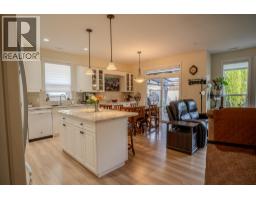4pc Ensuite bath - 2620 Rosewood Avenue, Kamloops, BC V2B0C4 Photo 8