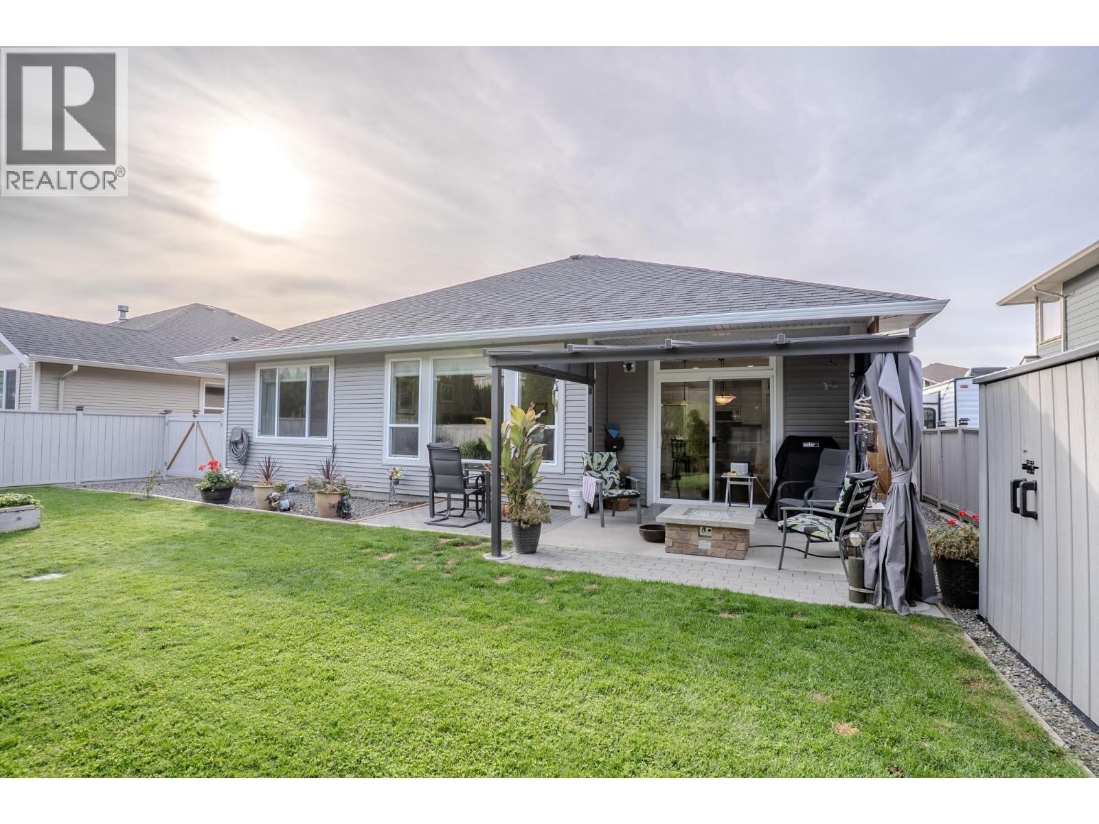 2620 ROSEWOOD Avenue - 26