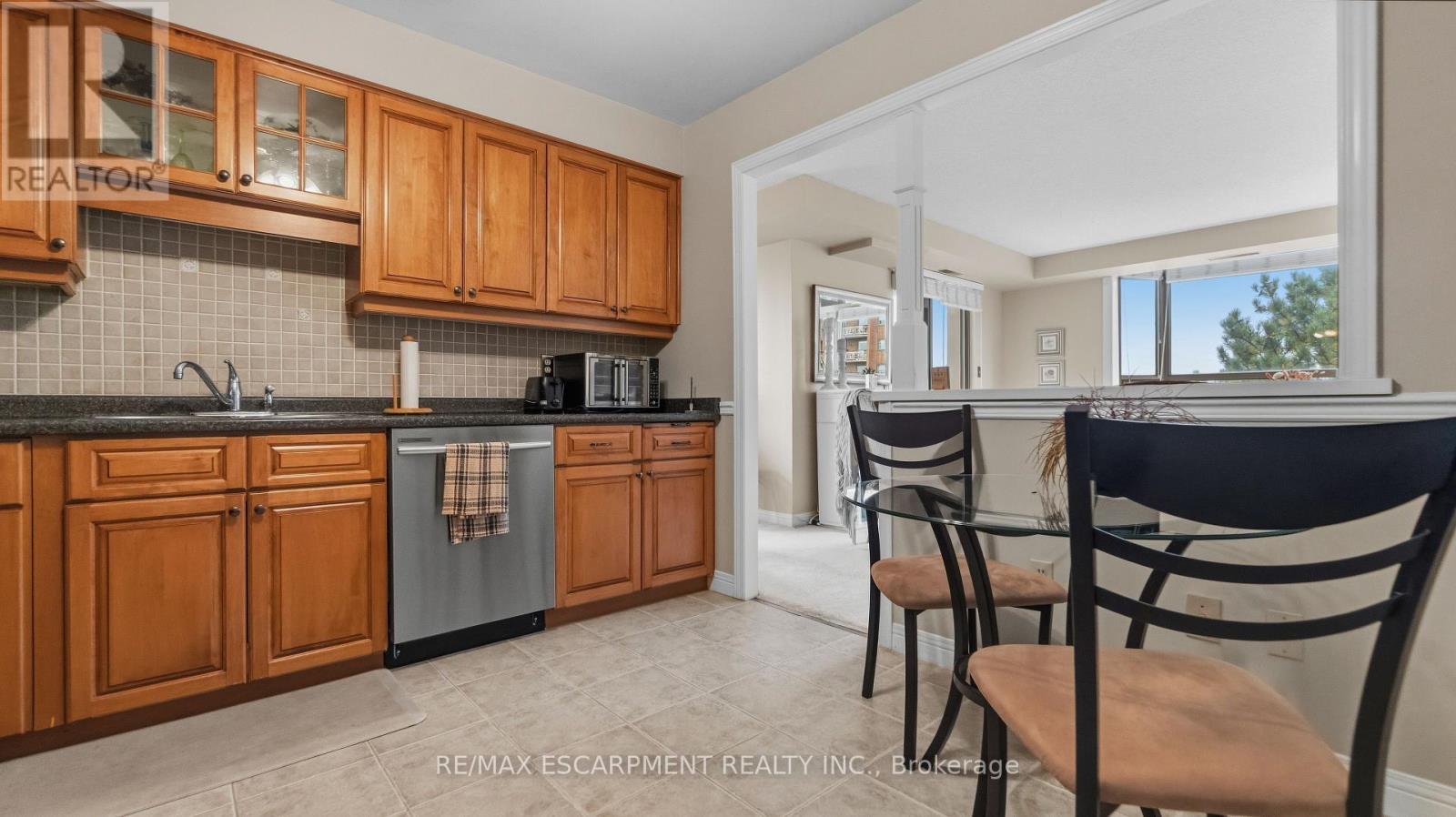 510- 8 Village Green Boulevard, Hamilton, ON photo 13