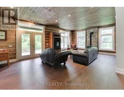1039 Ben Lake Road E, Gravenhurst, ON P1P1R3 Photo 10