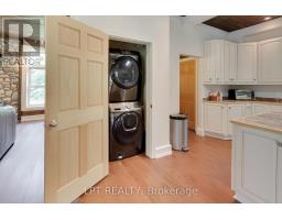 1039 Ben Lake Road E, Gravenhurst, ON P1P1R3 Photo 16
