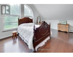 1039 Ben Lake Road E, Gravenhurst, ON P1P1R3 Photo 22