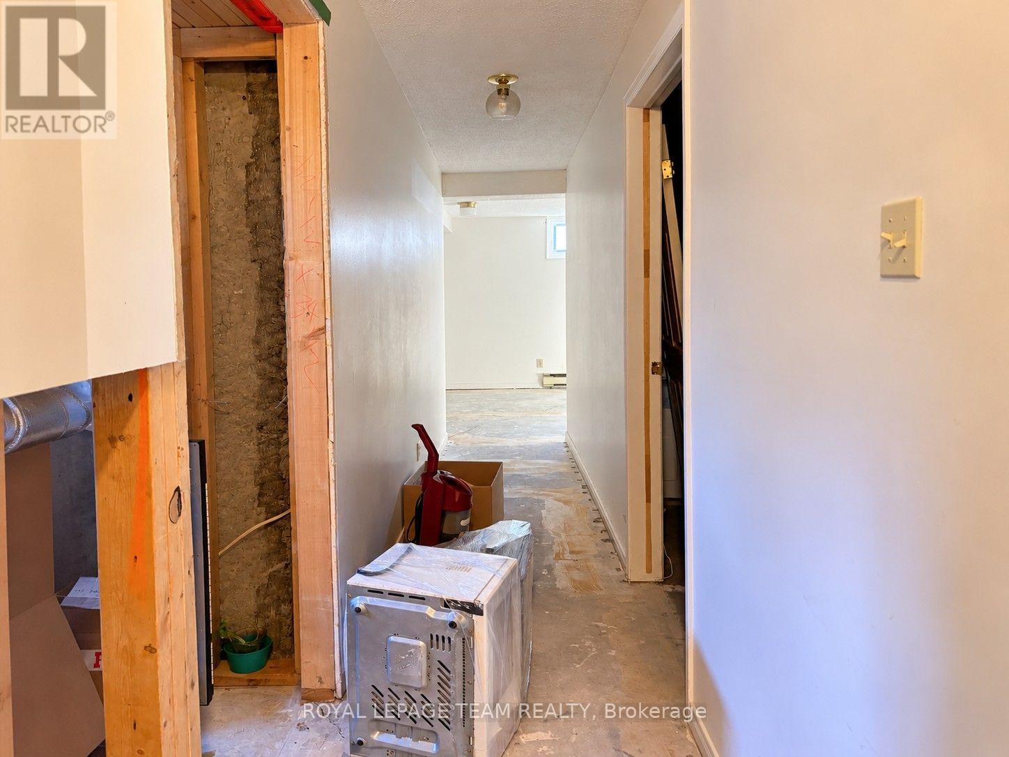 #201 455 CANTEVAL TERRACE - Image 25