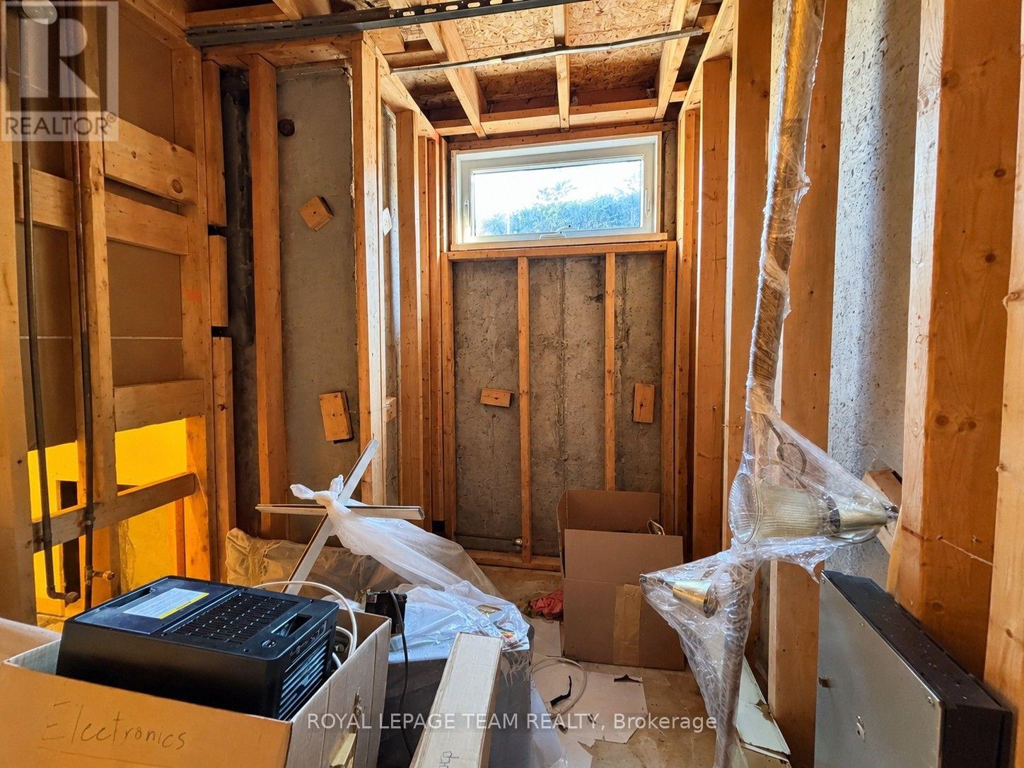 #201 455 CANTEVAL TERRACE - 28