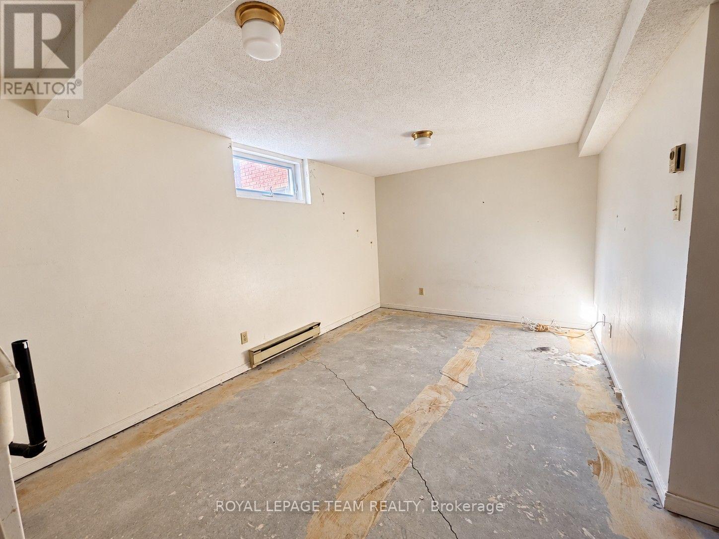 #201 455 CANTEVAL TERRACE - Image 33