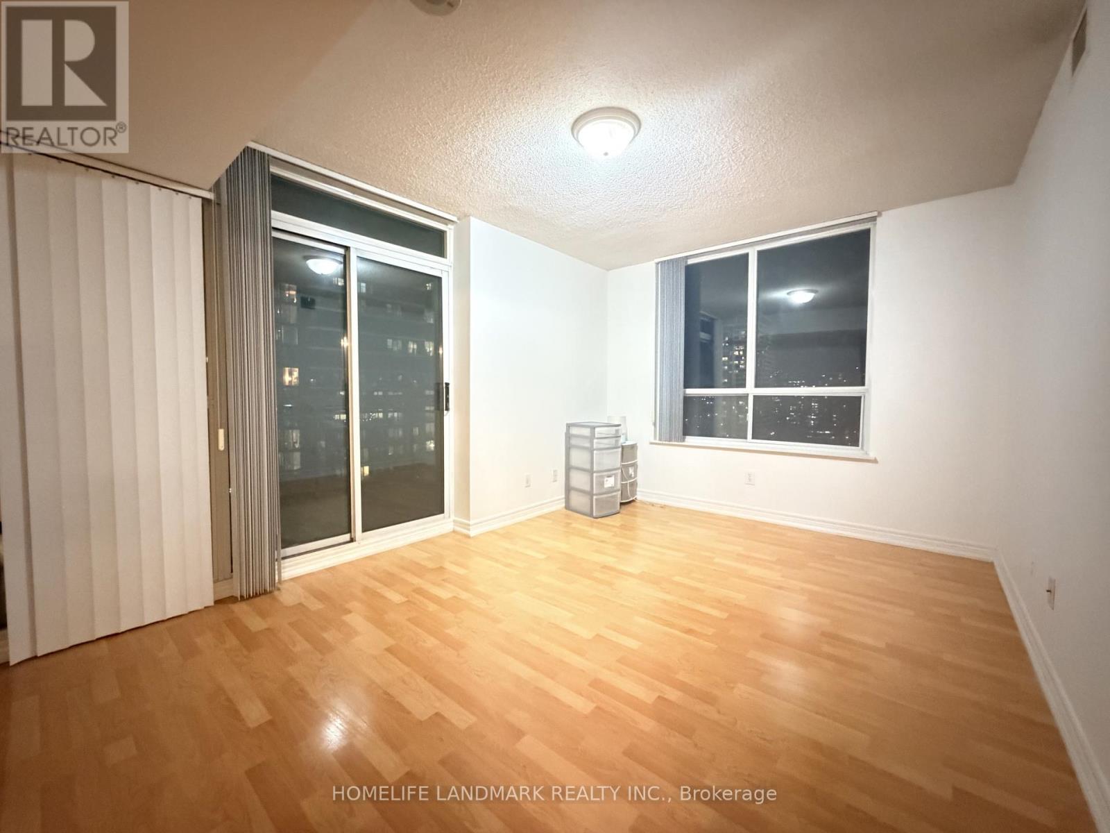 18 Parkview Avenue — photo 8