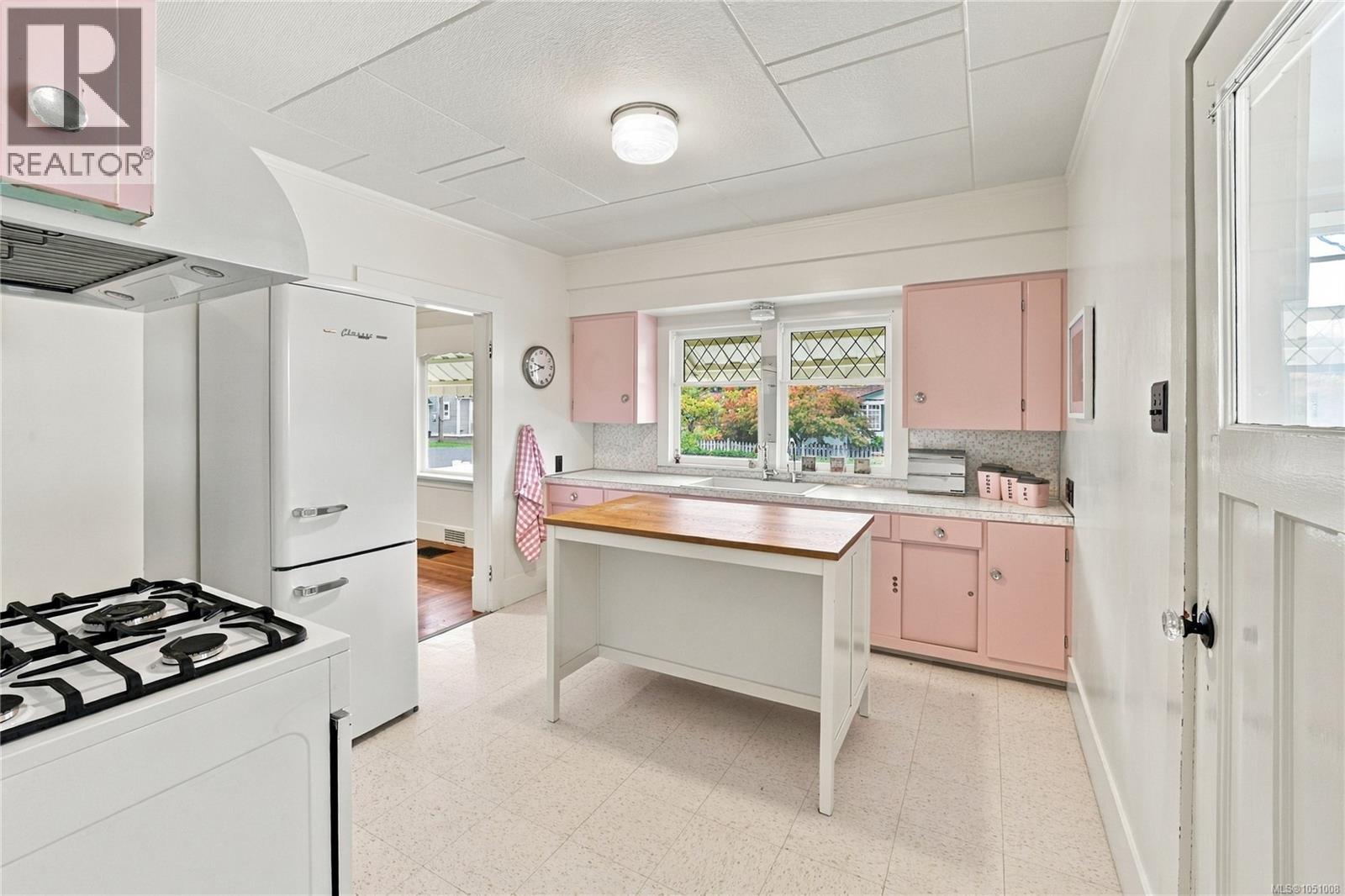 432 Buller St - 11