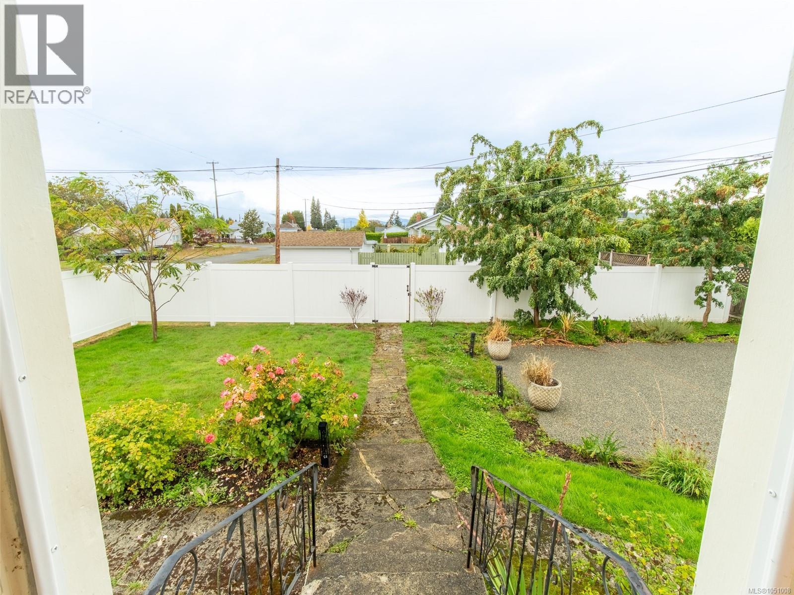 432 Buller St - 19