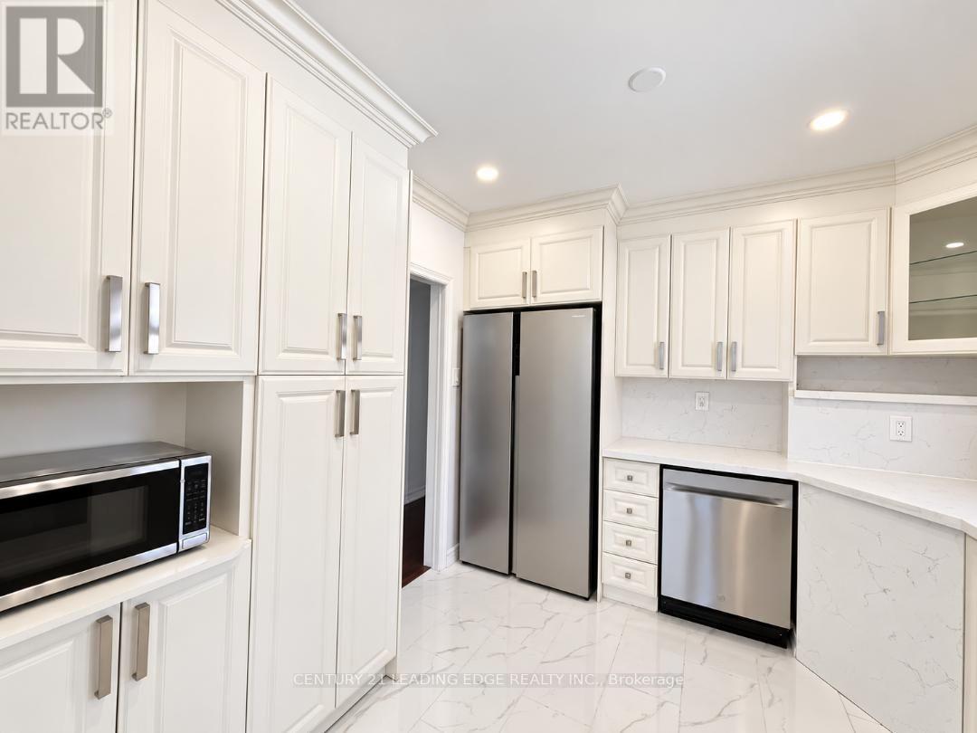 28 Eringate Drive — photo 8