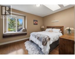 Bedroom - 32, 28364 Township Road 384, Rural Red Deer County, AB T4S2B5 Photo 21
