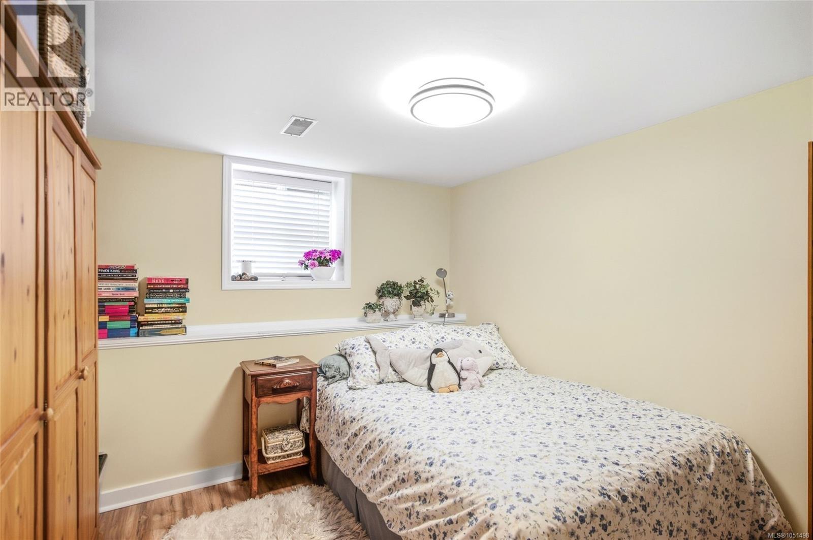 663 Maple St - Image 19