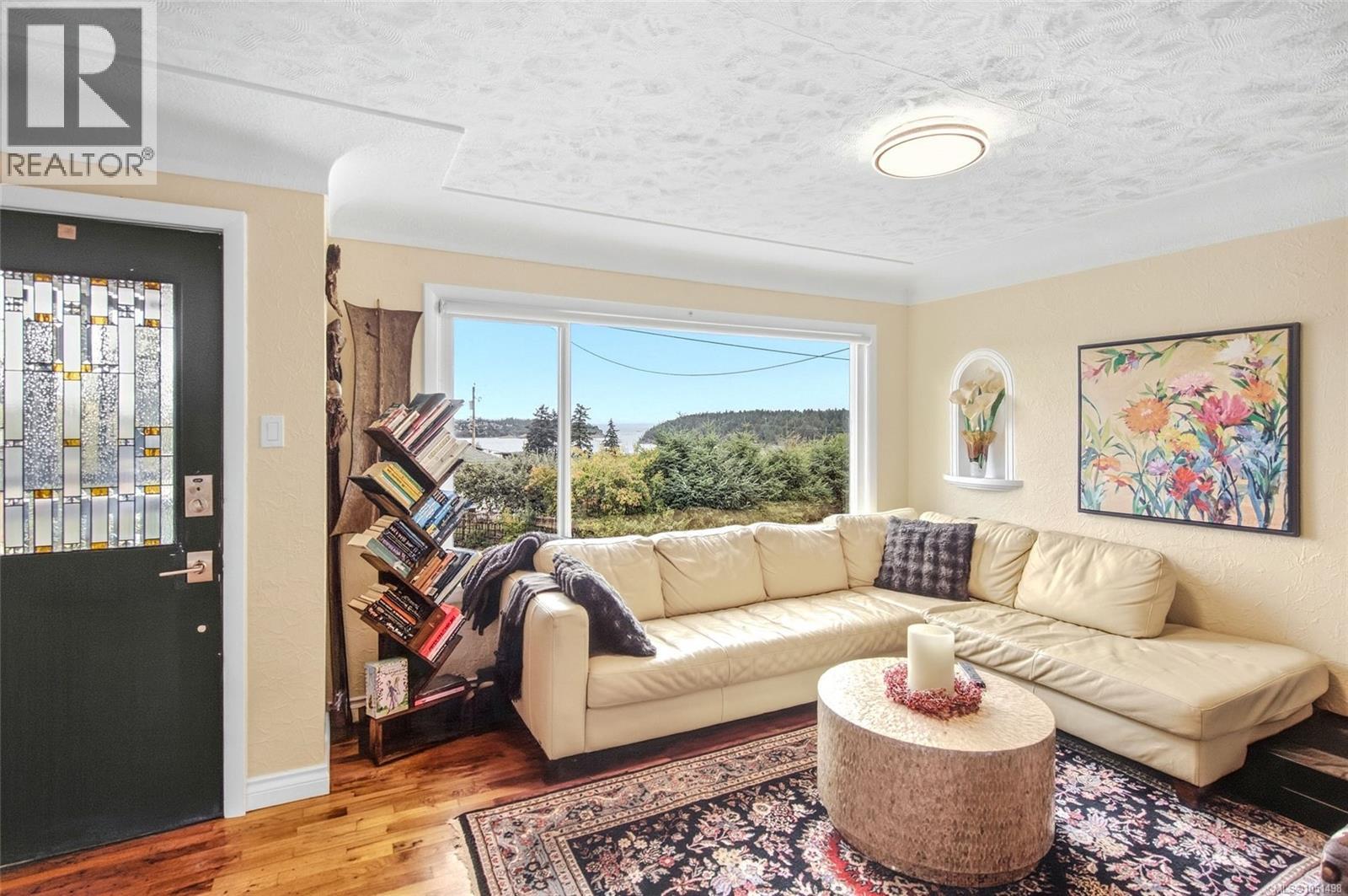 663 Maple St - 3