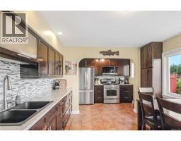Living room - 663 Maple St, Nanaimo, BC V9S2J8 Photo 11