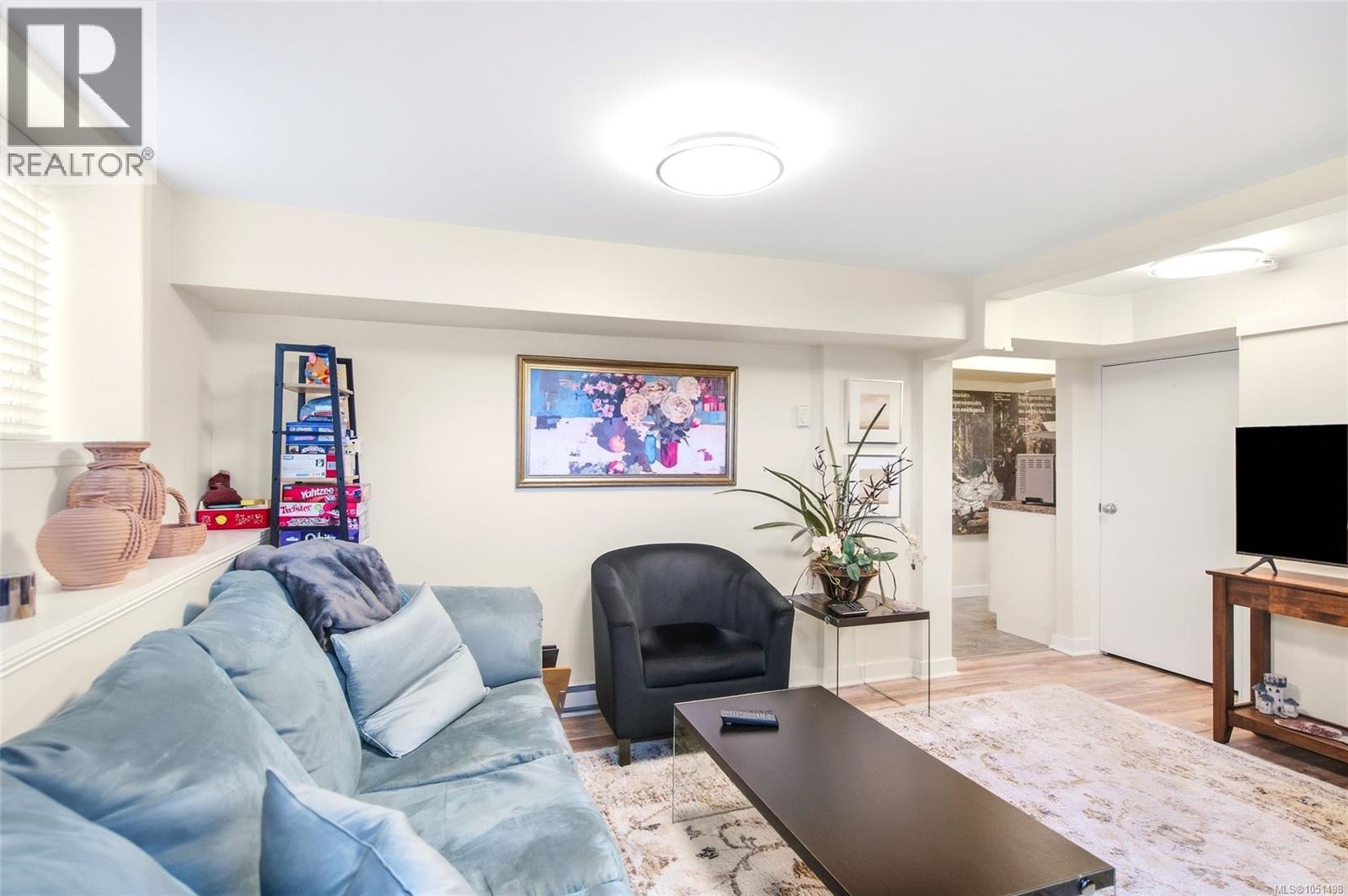 663 Maple St - 25
