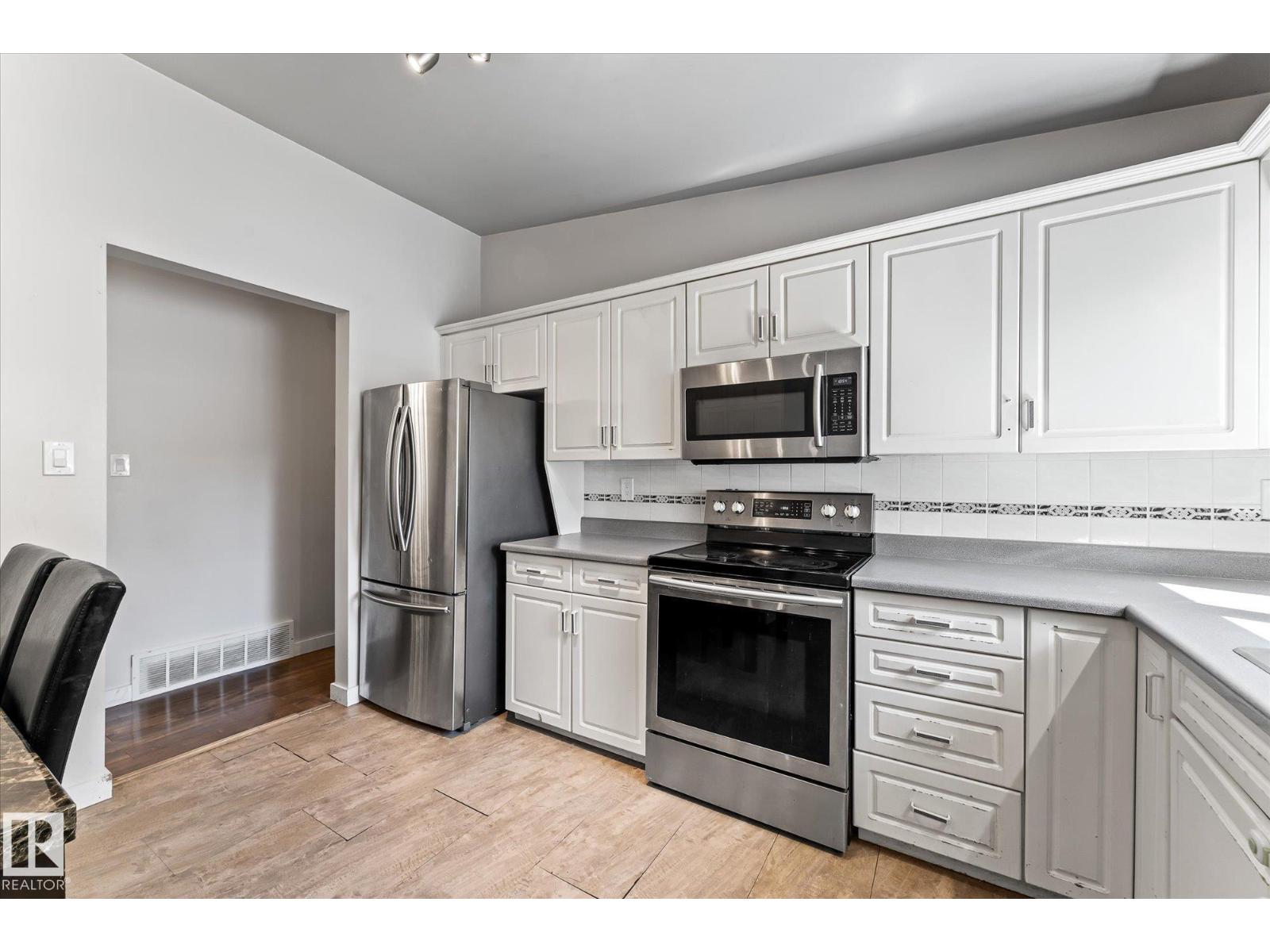 7308 149 AV NW - 10