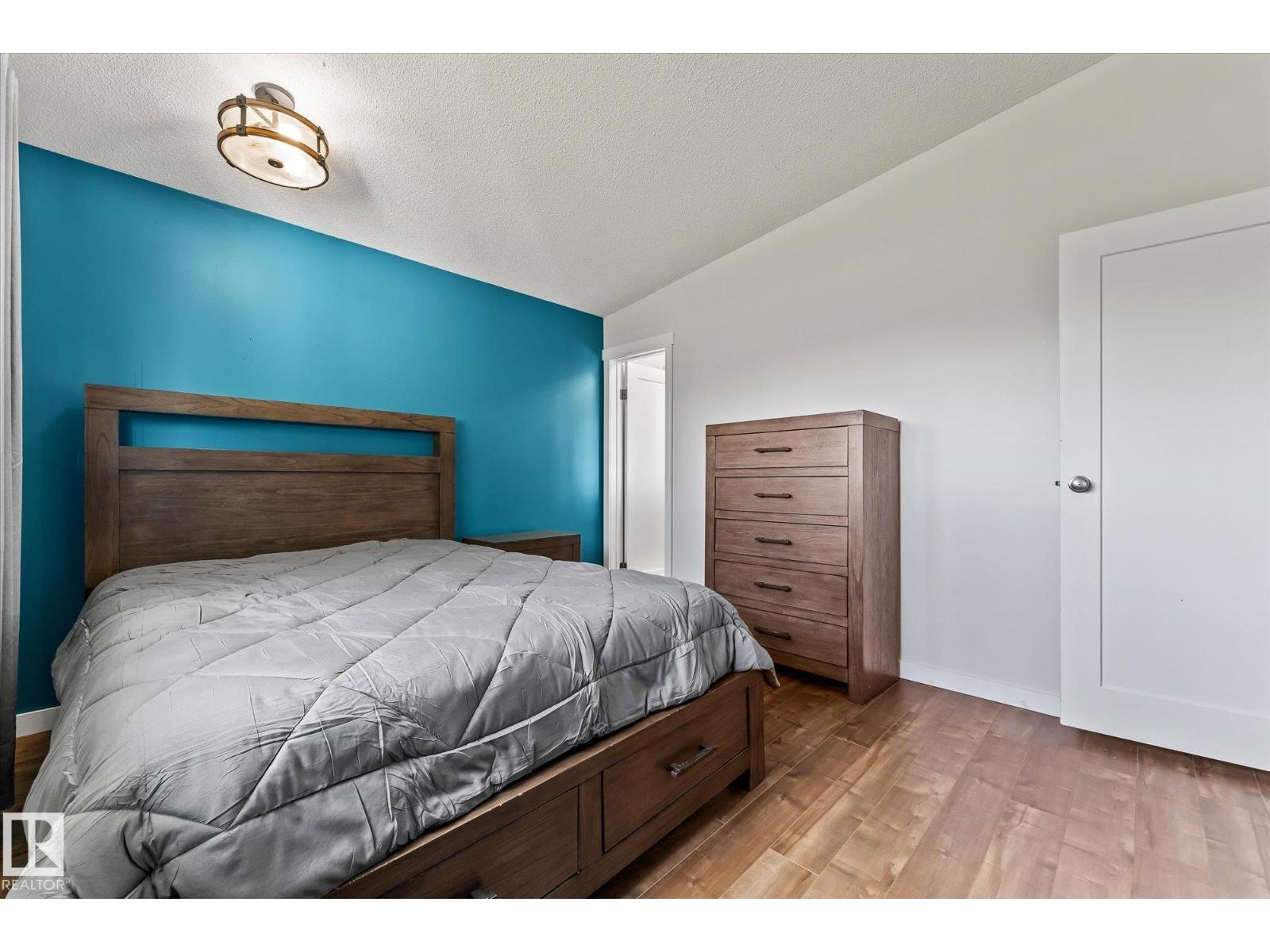7308 149 AV NW - 15