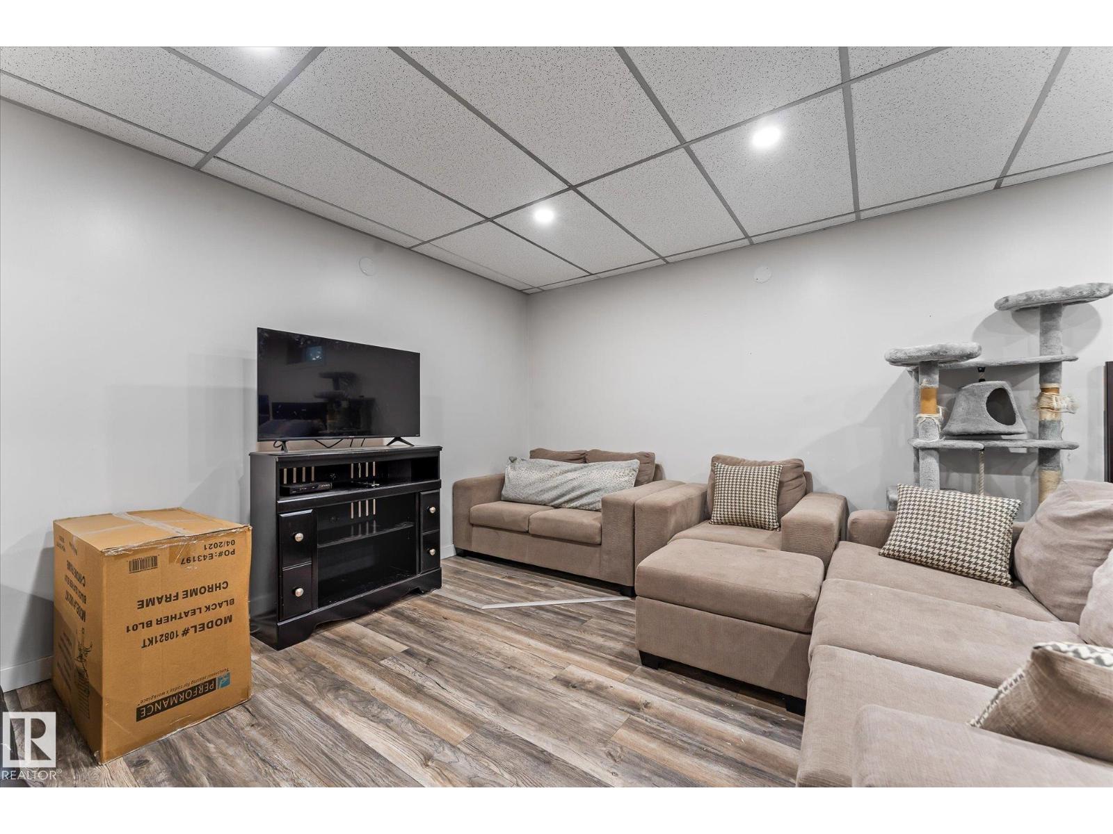 7308 149 AV NW - 24