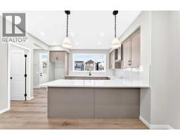 4pc Bathroom - 72 Mercado Road Se, Calgary, AB T3M4C3 Photo 11