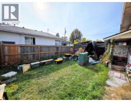 Kitchen - 1459 Milburn Avenue, Prince George, BC V2L5A5 Photo 7