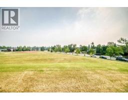 8524 Berwick Road Nw, Calgary, AB T3K1E5 Photo 23
