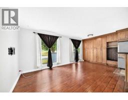 Living room - 8524 Berwick Road Nw, Calgary, AB T3K1E5 Photo 8