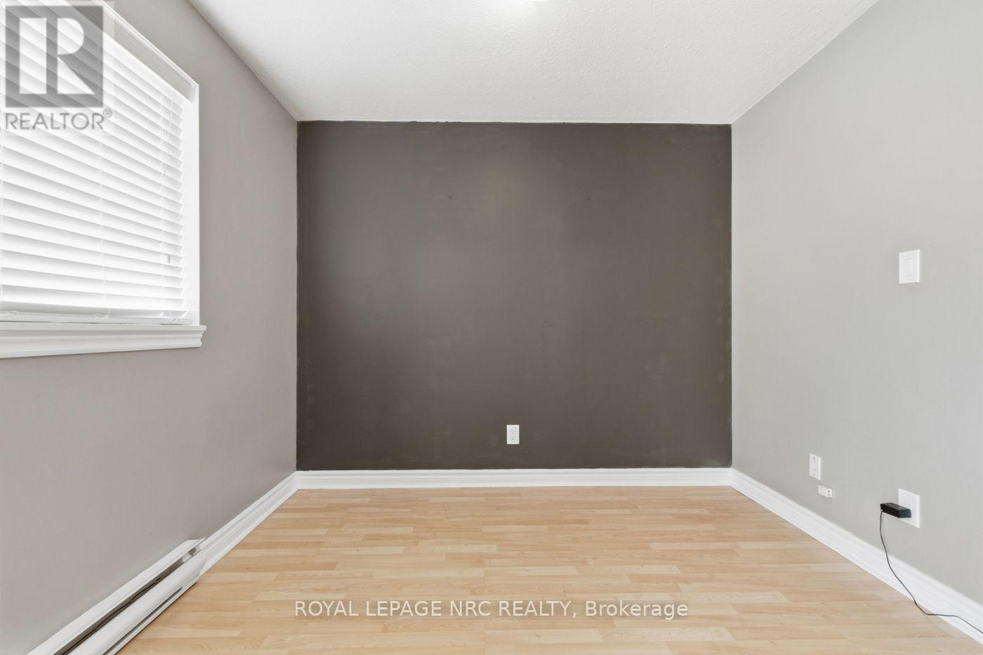 #301 301-1061 VANSICKLE ROAD N - 12