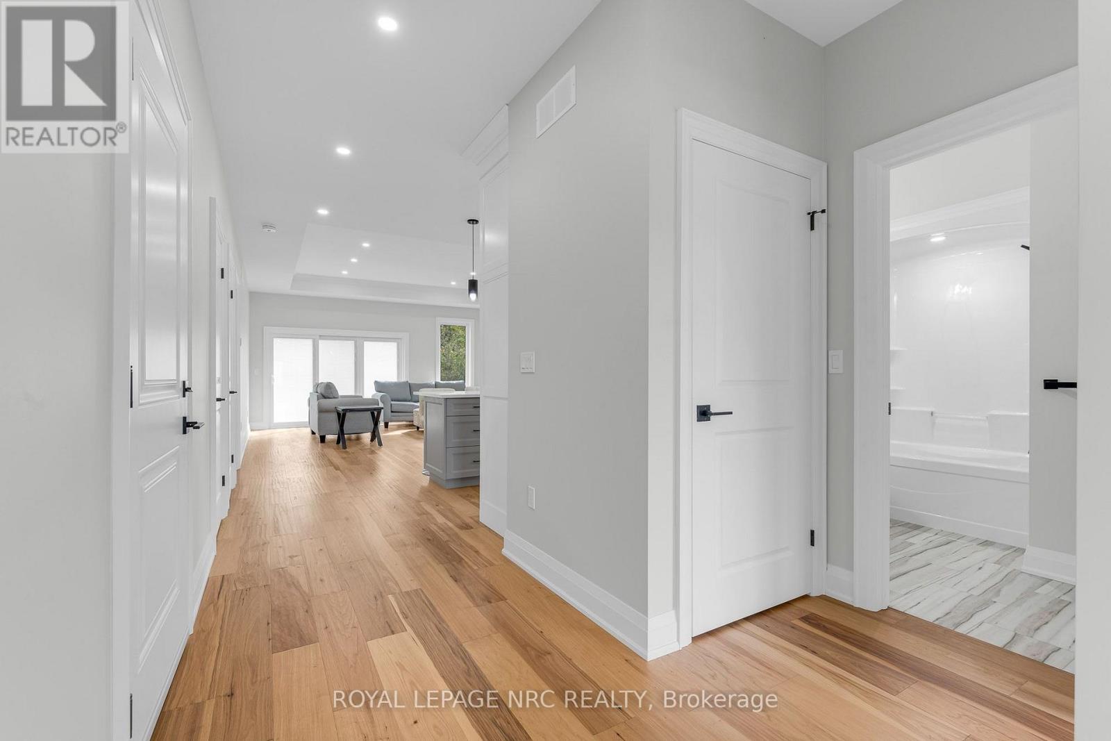 161 FORKS ROAD - 32