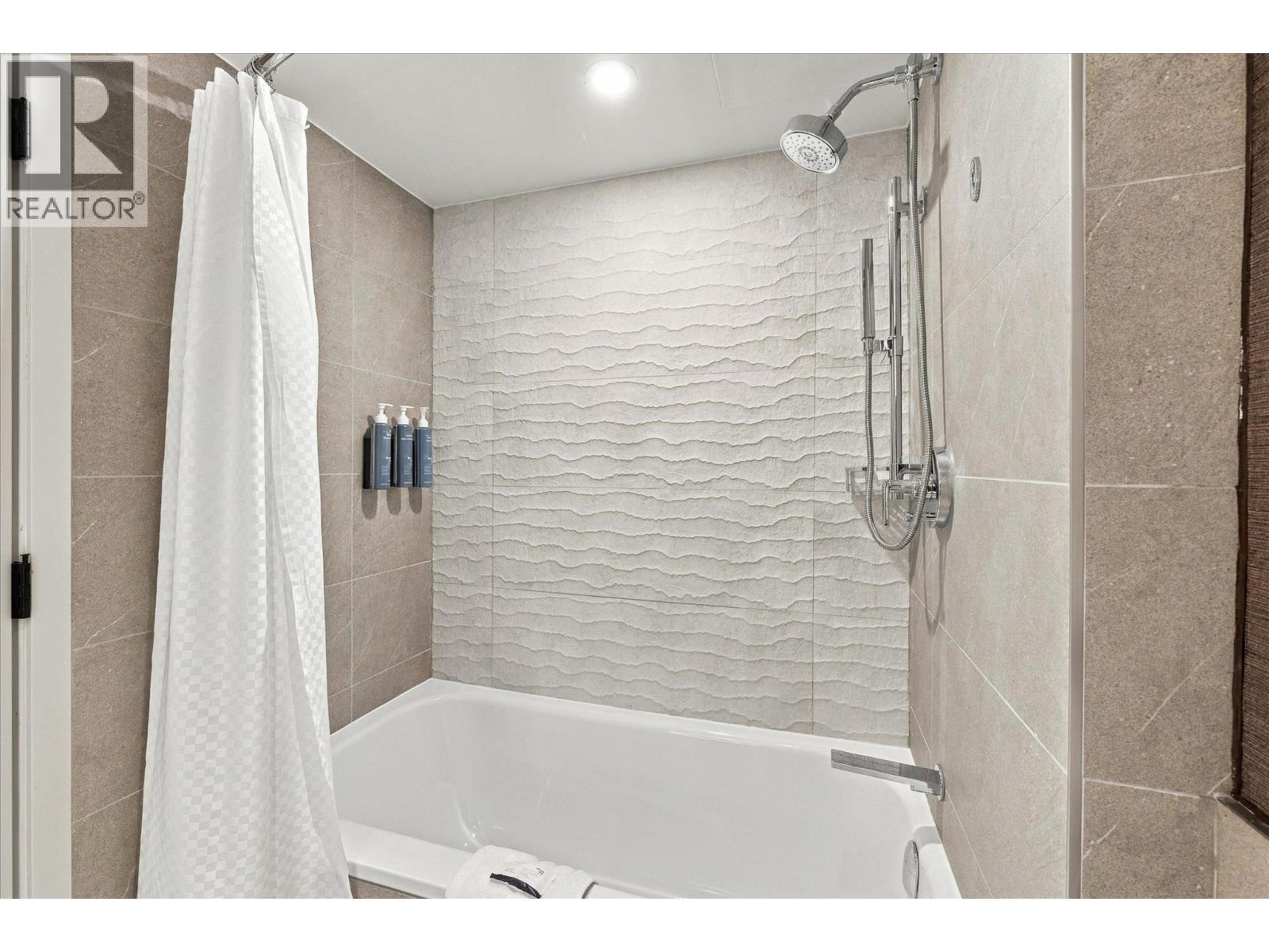 815 4090 WHISTLER WAY, Whistler - Image 1