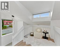 2045 Kirkstone Road, North Vancouver, BC V7J3M9 Photo 15