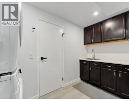 2045 Kirkstone Road, North Vancouver, BC V7J3M9 Photo 23