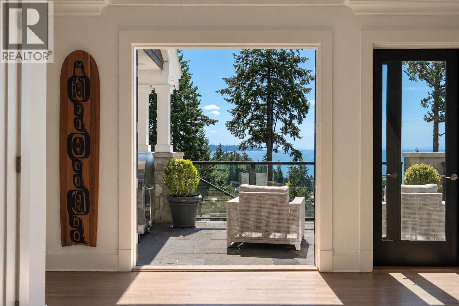 6180 CANDIA PLACE, West Vancouver