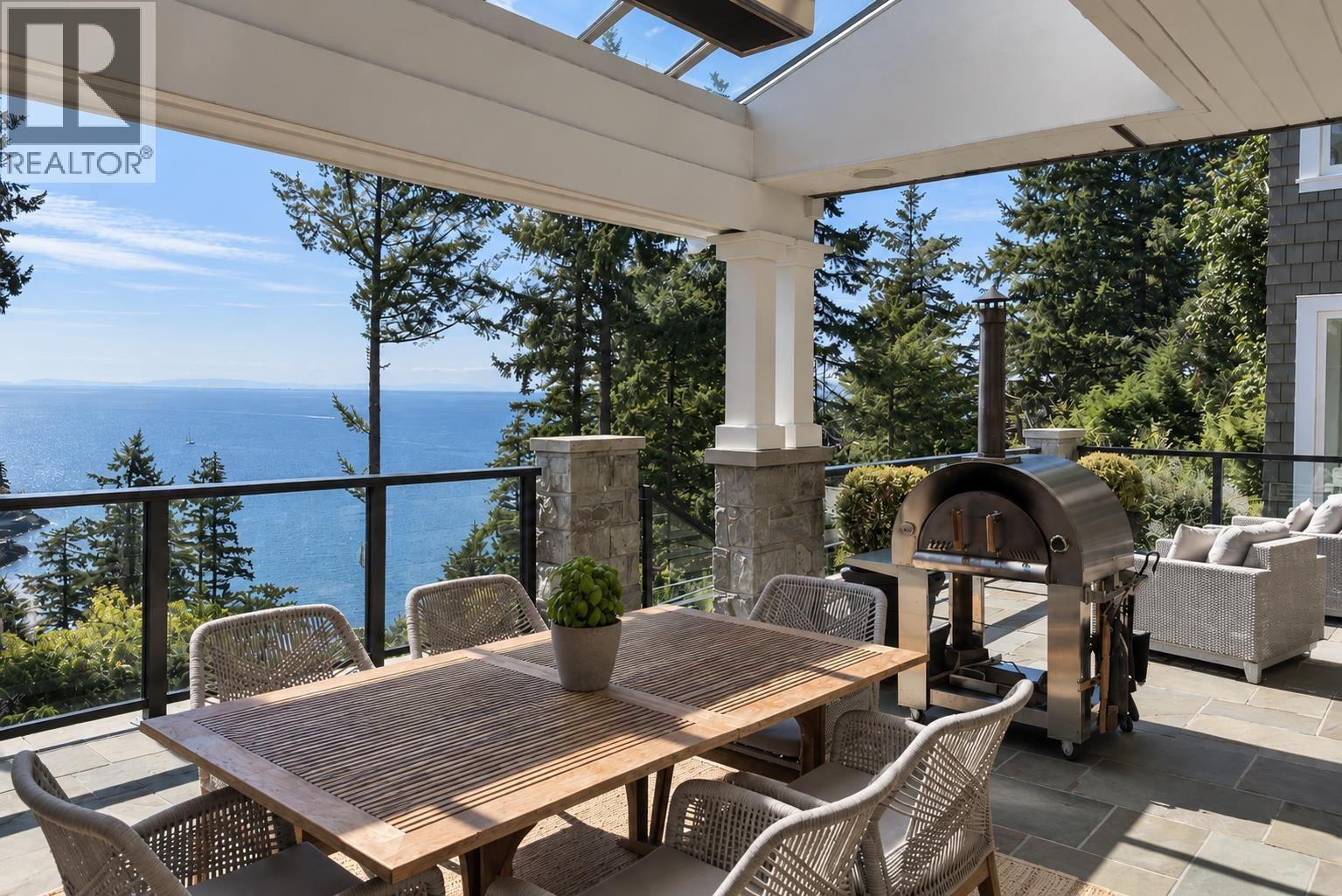6180 CANDIA PLACE, West Vancouver