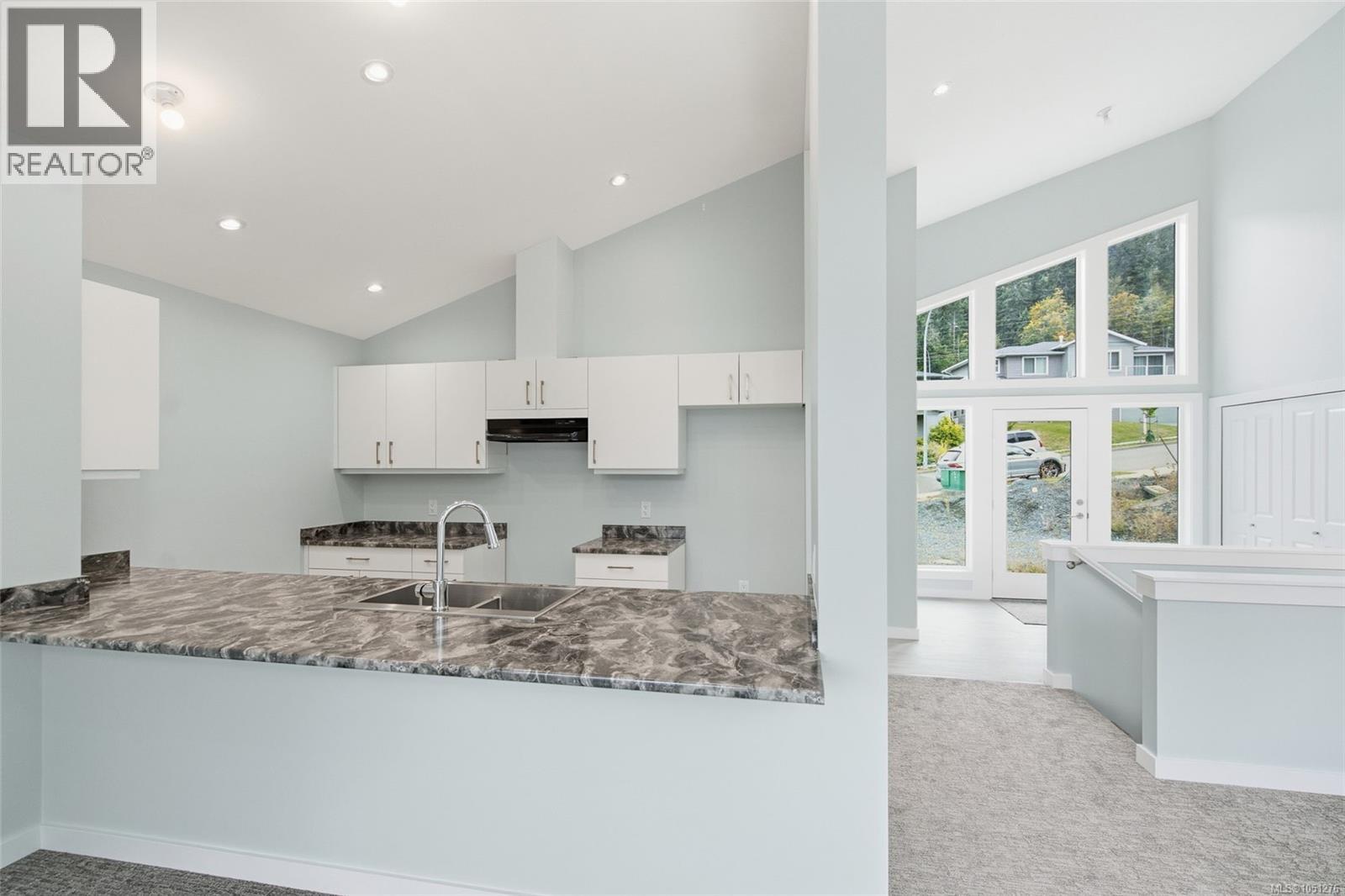 124 Ray Knight Dr, Ladysmith - Image 1