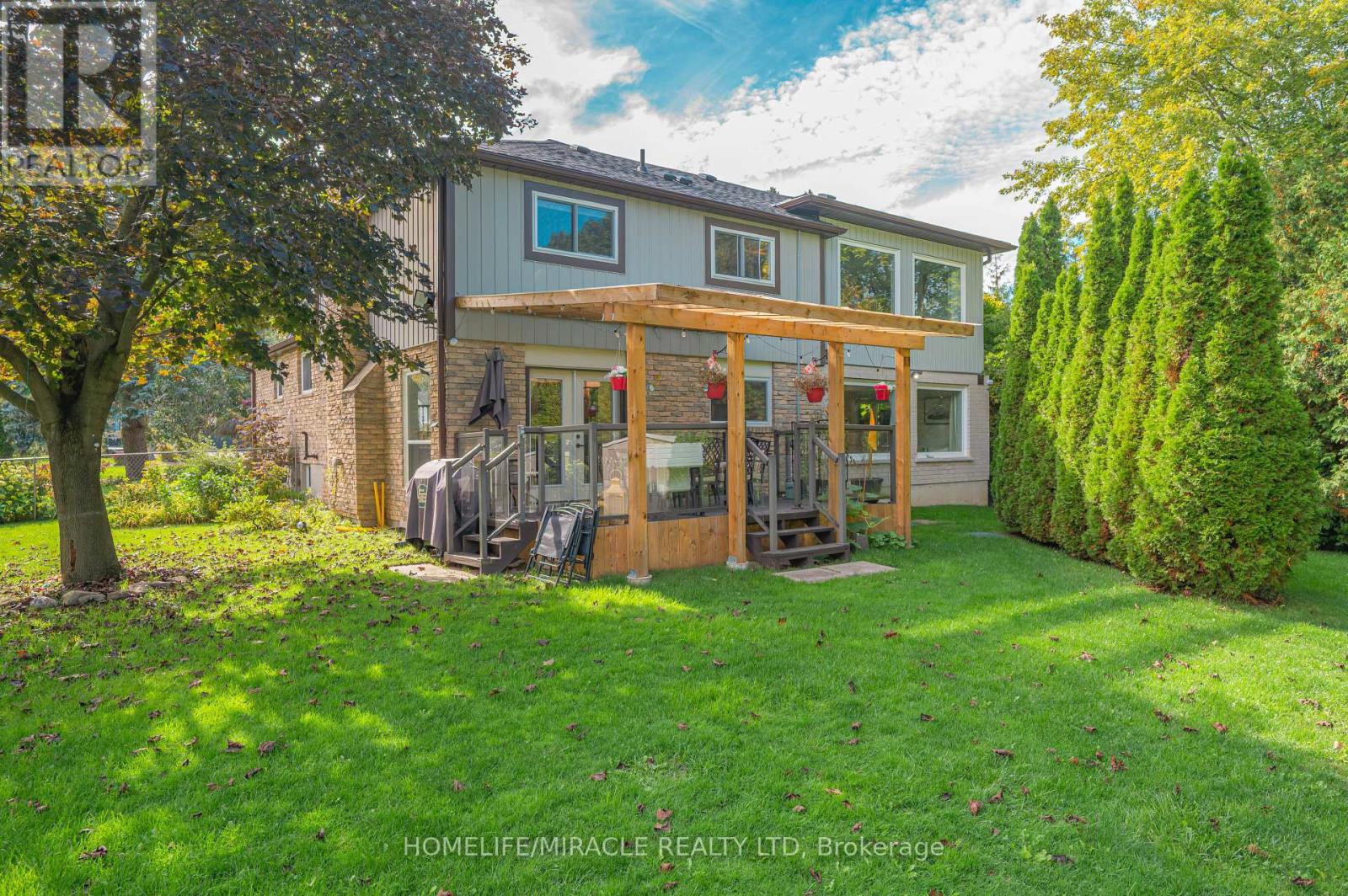 29 HOLMES DRIVE - 44