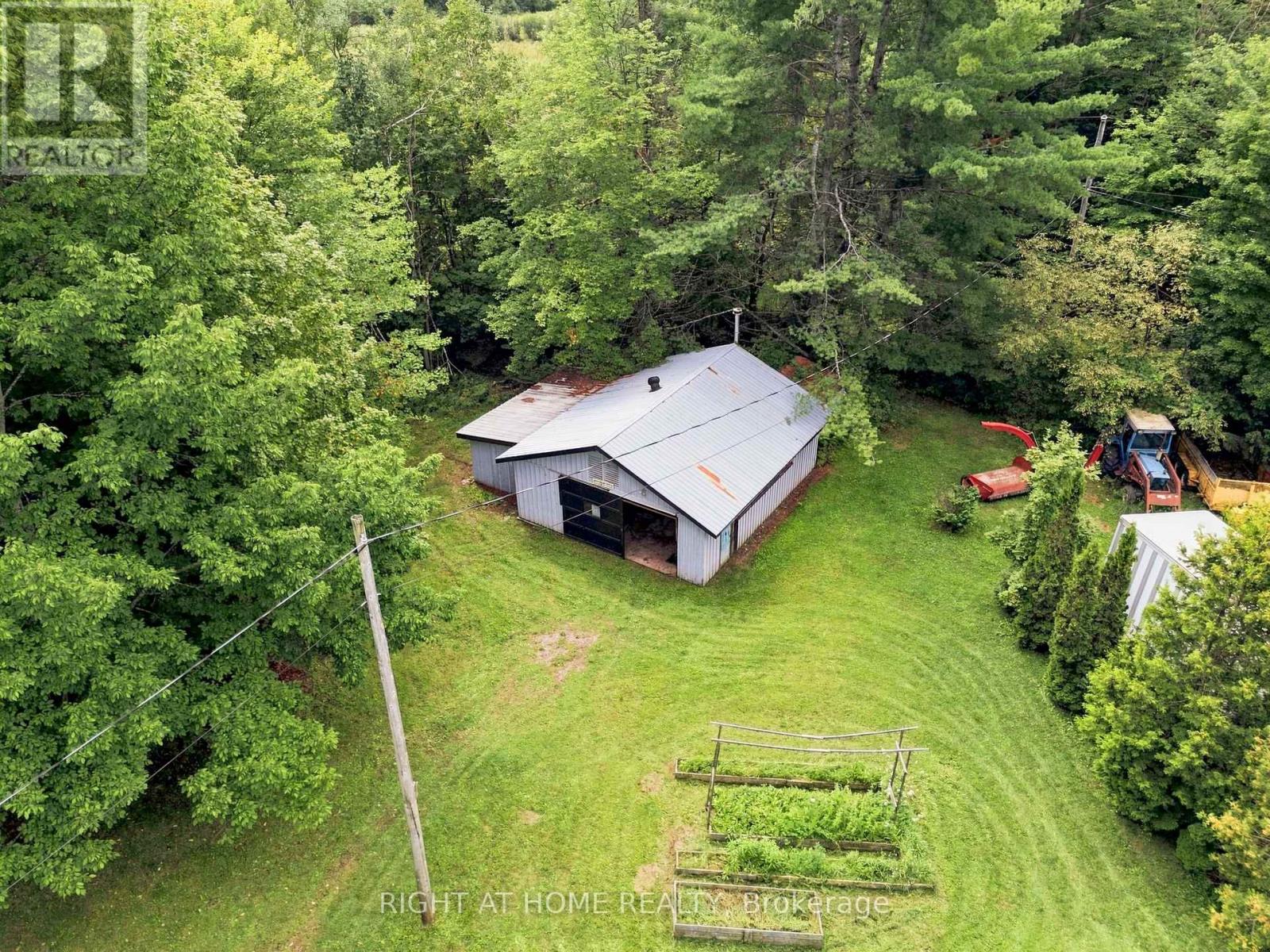 489 TWIN SISTERS LAKE ROAD - Image 46