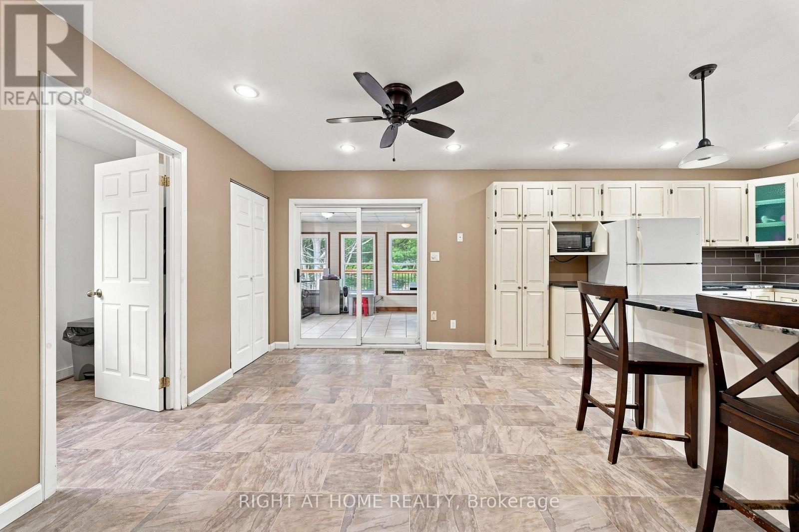 489 TWIN SISTERS LAKE ROAD - Image 15