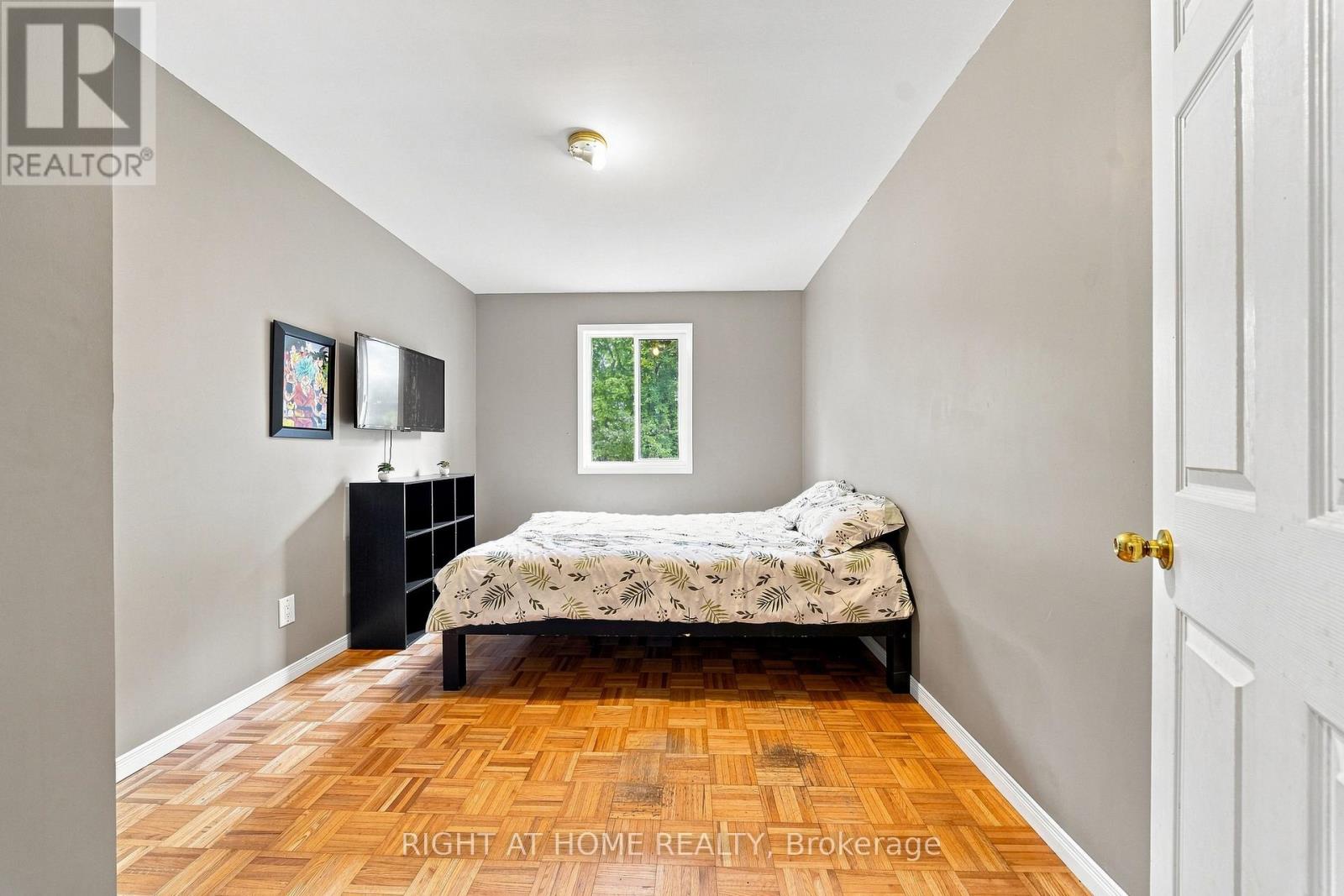 489 TWIN SISTERS LAKE ROAD - Image 22