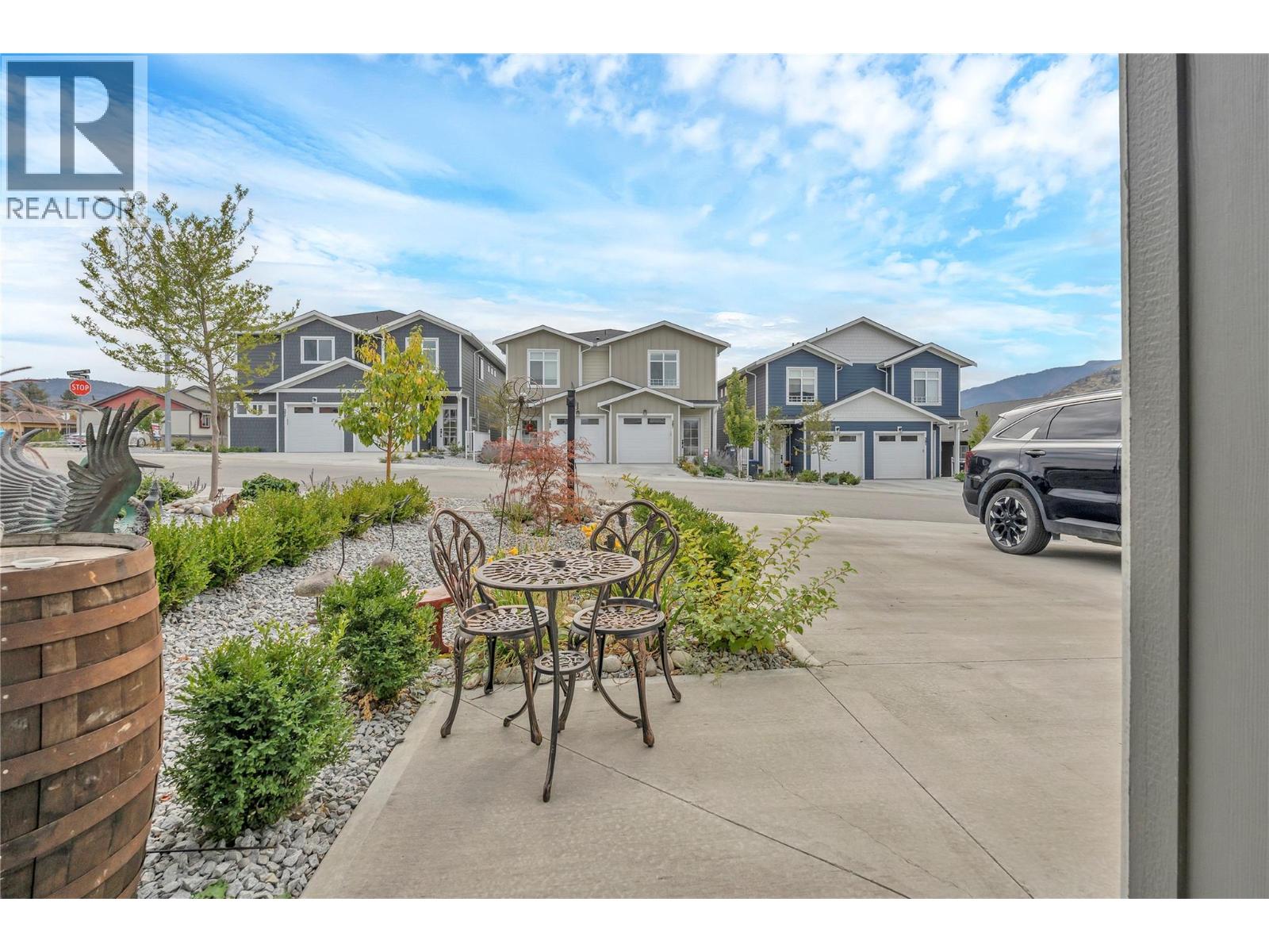 386 Chardonnay Avenue, Oliver