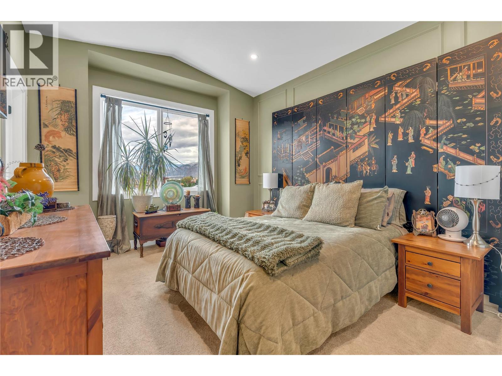 386 Chardonnay Avenue, Oliver