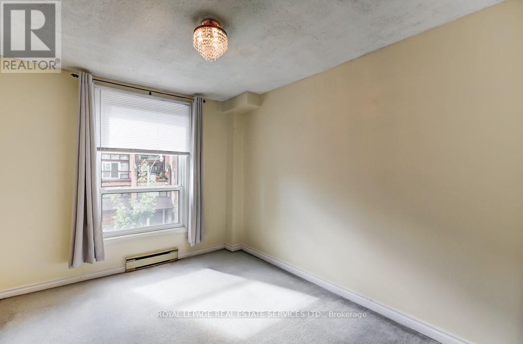 #6 48 GRANBY STREET - 41