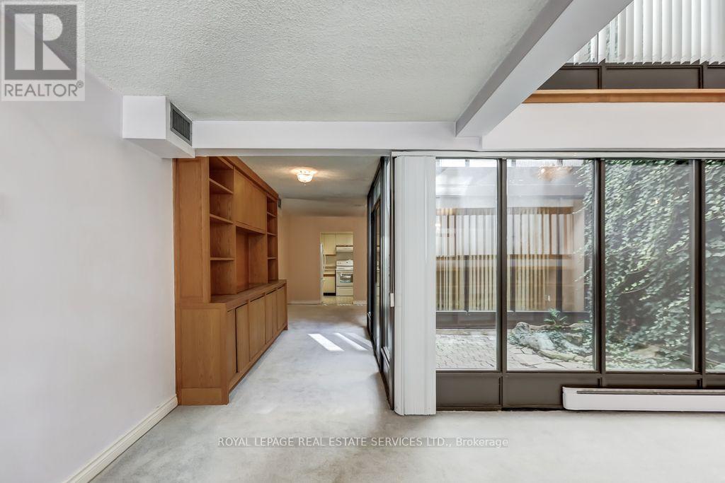 #6 48 GRANBY STREET - 6