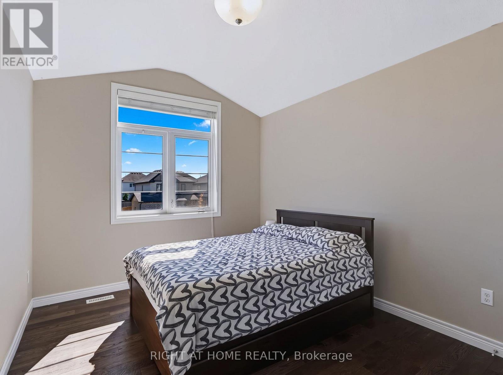 402 TANSBURY STREET - 26