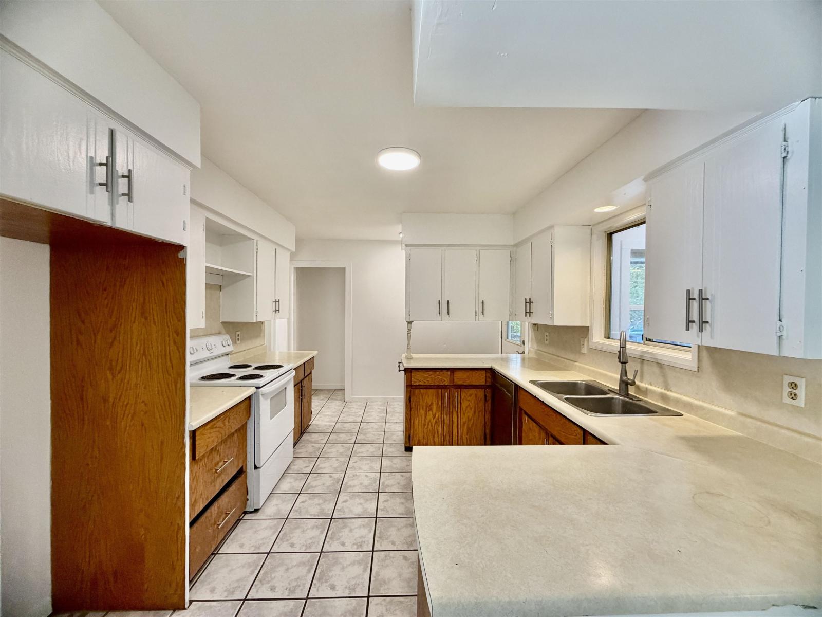 14827 SYLVESTER ROAD, Mission