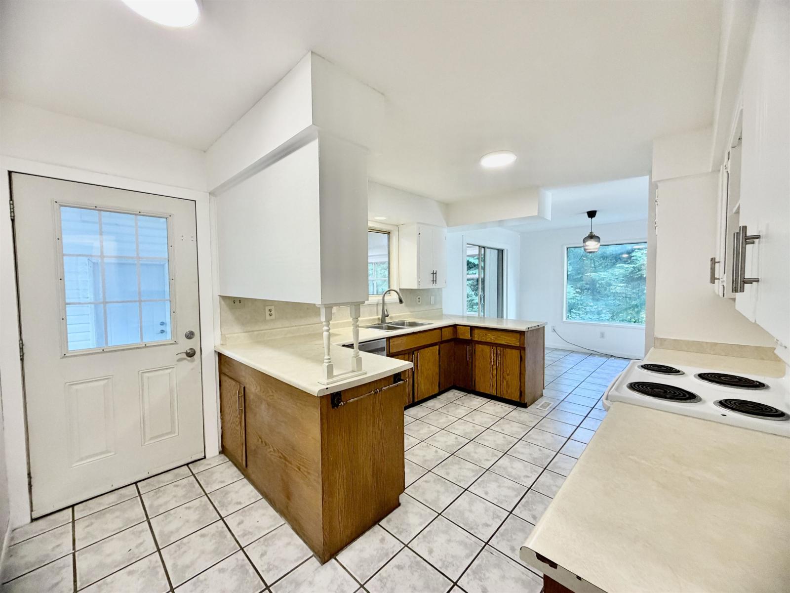 14827 SYLVESTER ROAD, Mission