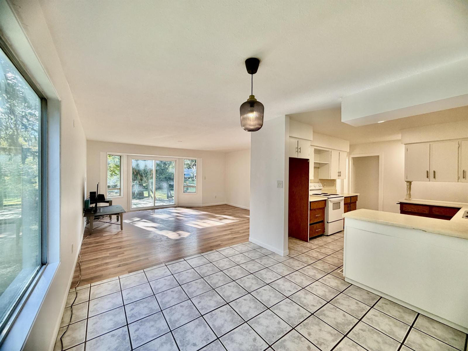 14827 SYLVESTER ROAD, Mission