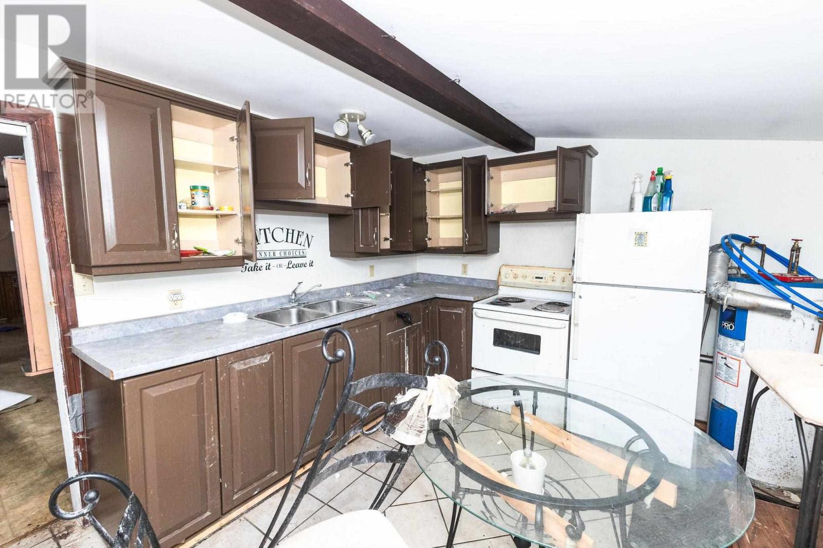 178 Dennis St — photo 11