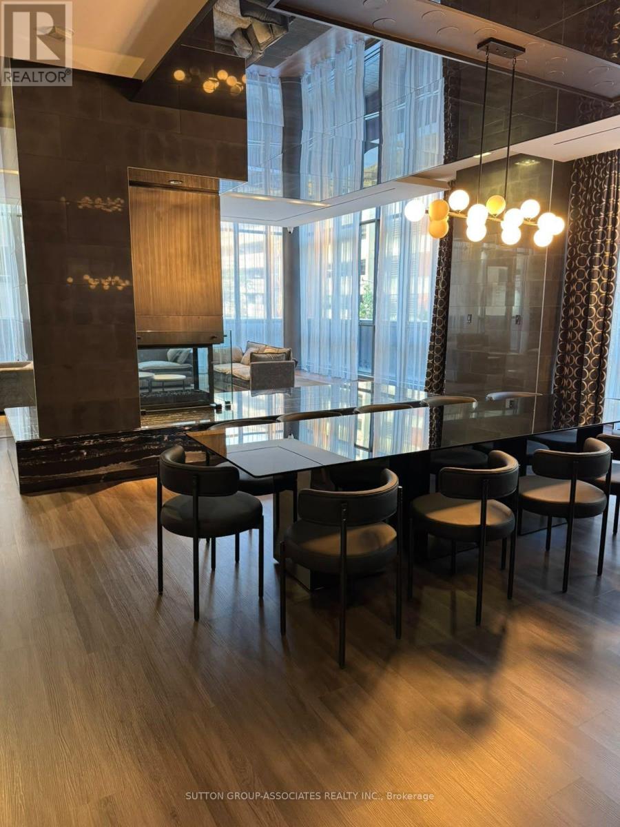 770 Bay Street — photo 27