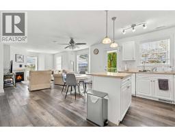 Bedroom - 220, 50 Westland Road, Okotoks, AB T1S2G4 Photo 6