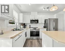 4pc Bathroom - 220, 50 Westland Road, Okotoks, AB T1S2G4 Photo 9
