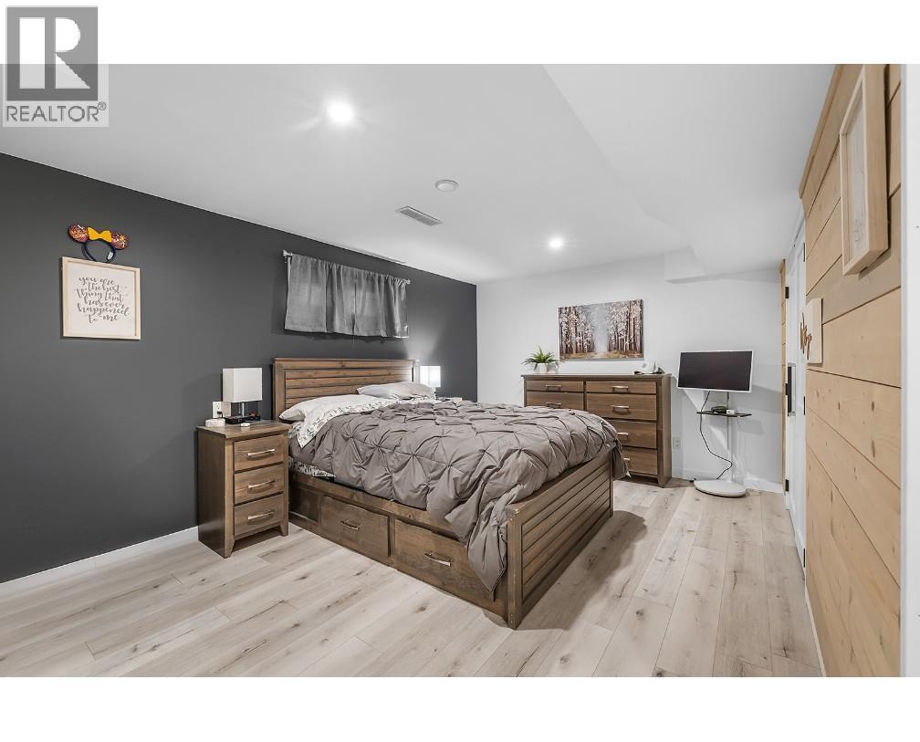 411 12th Street S - 13